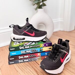 Nike boy shoes